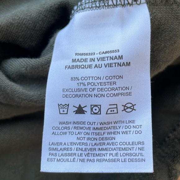 Nike Everyday Mod Boxy Top. Olive Green. Size Large. - Picture 10 of 13